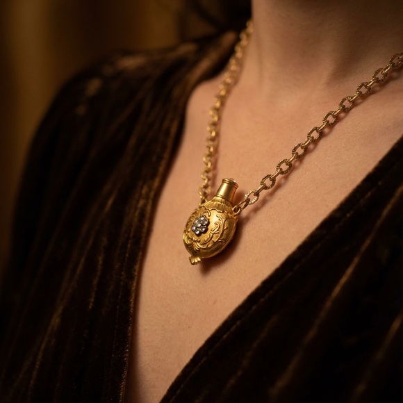 Scheilan Firenze 1980 Vintage Perfume Bottle Style Crystal Pendant Necklace
